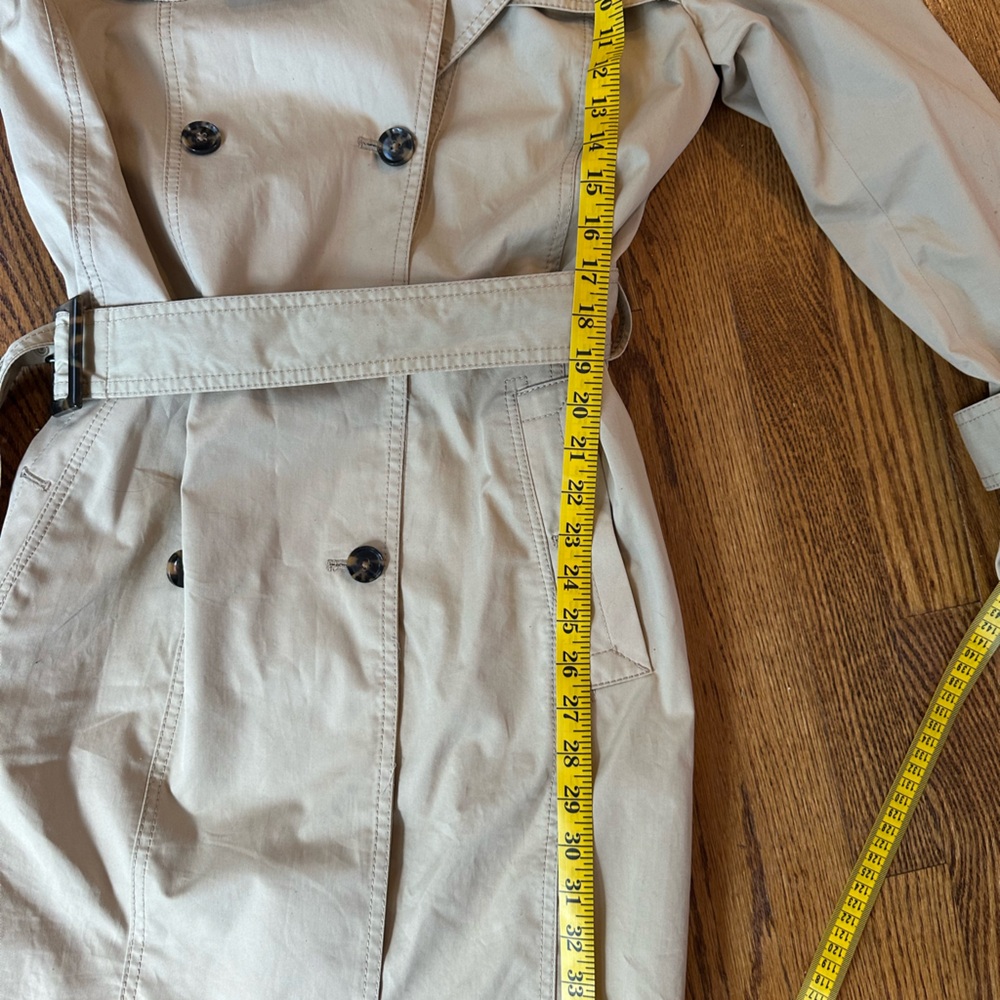 Banana Republic trench coat - Picture 4 of 6